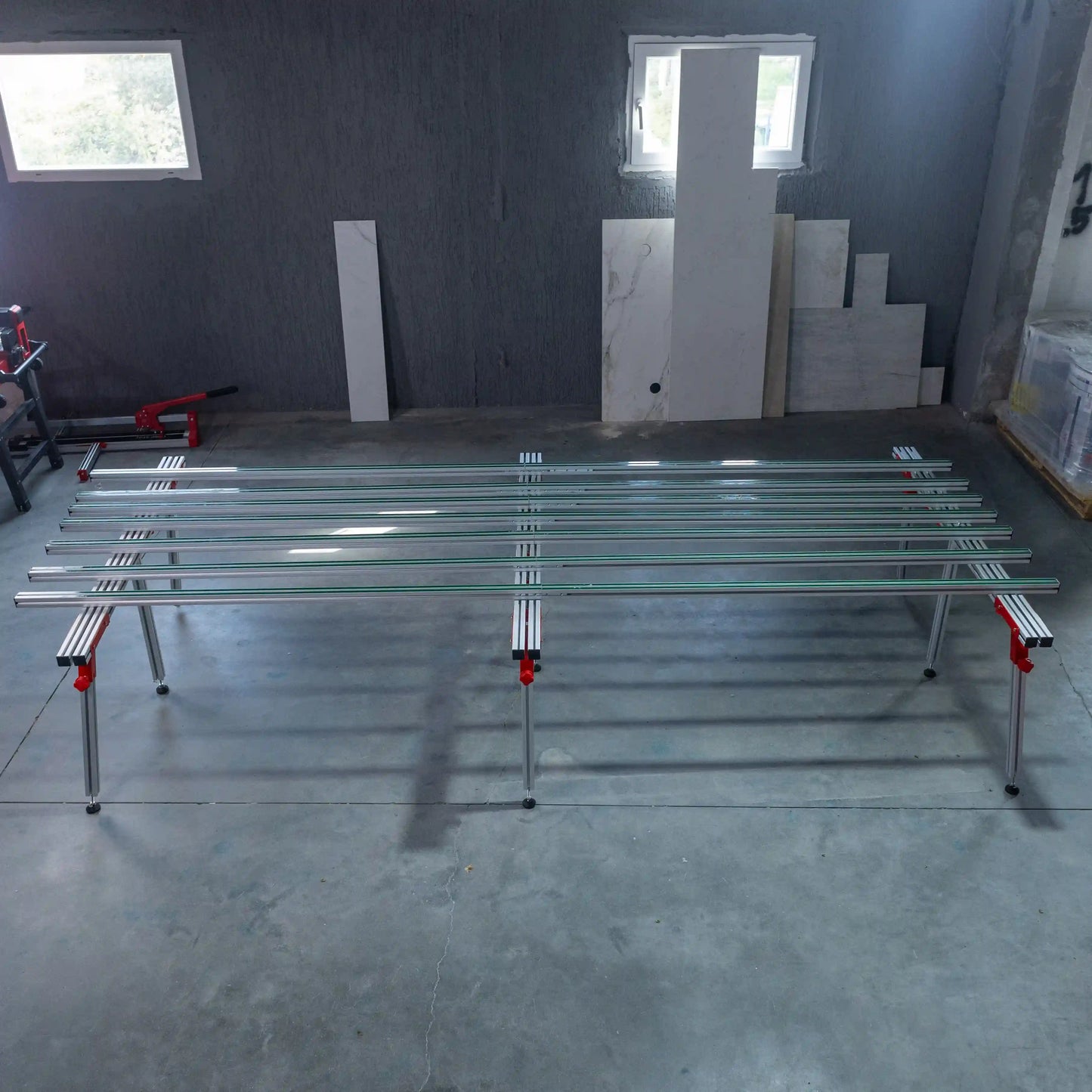 E2009 Plattenstütztisch mit 500 kg Tragfähigkeit und verstellbarem Größenbereich