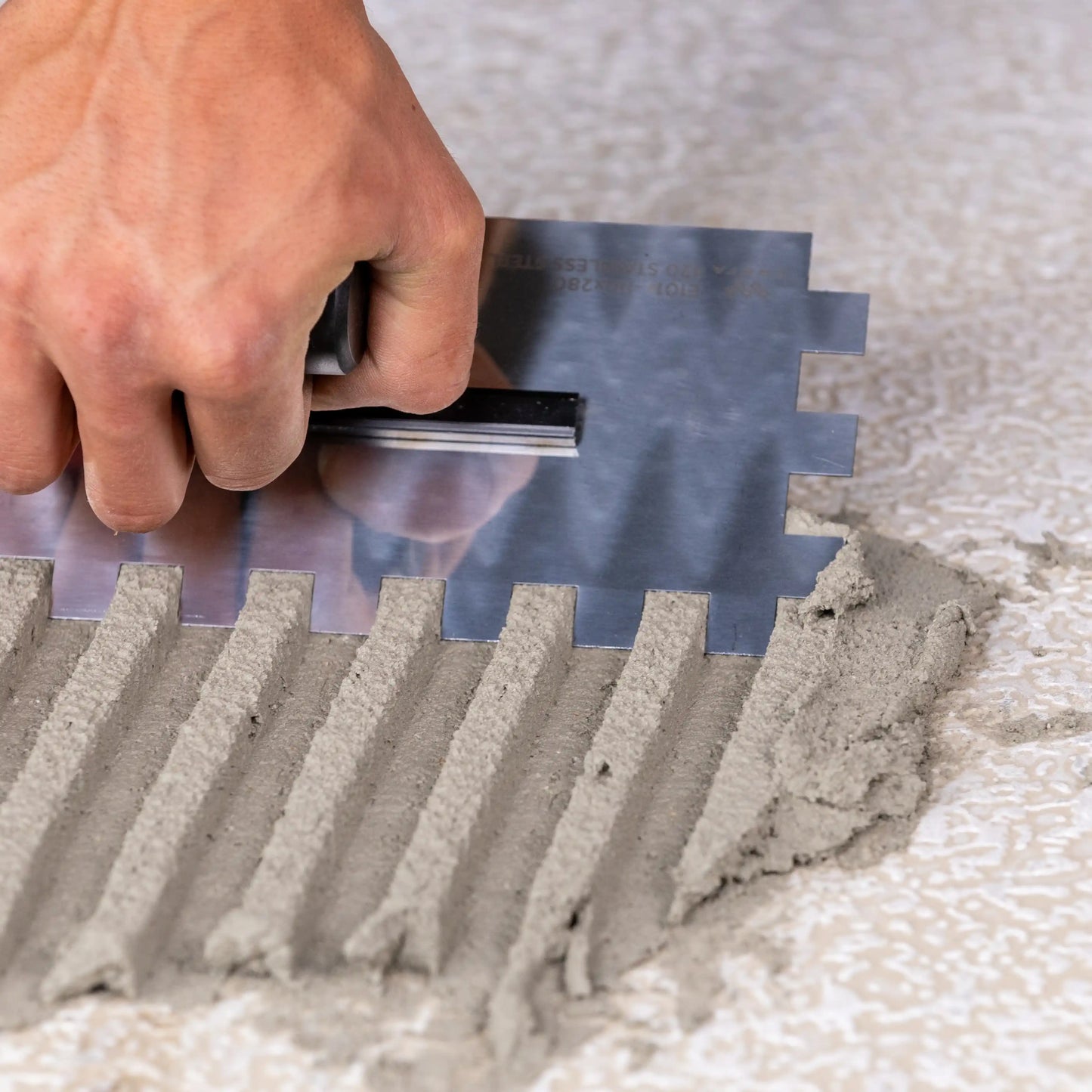 E1013 Inox gleterica za lepak – 12mm zubi