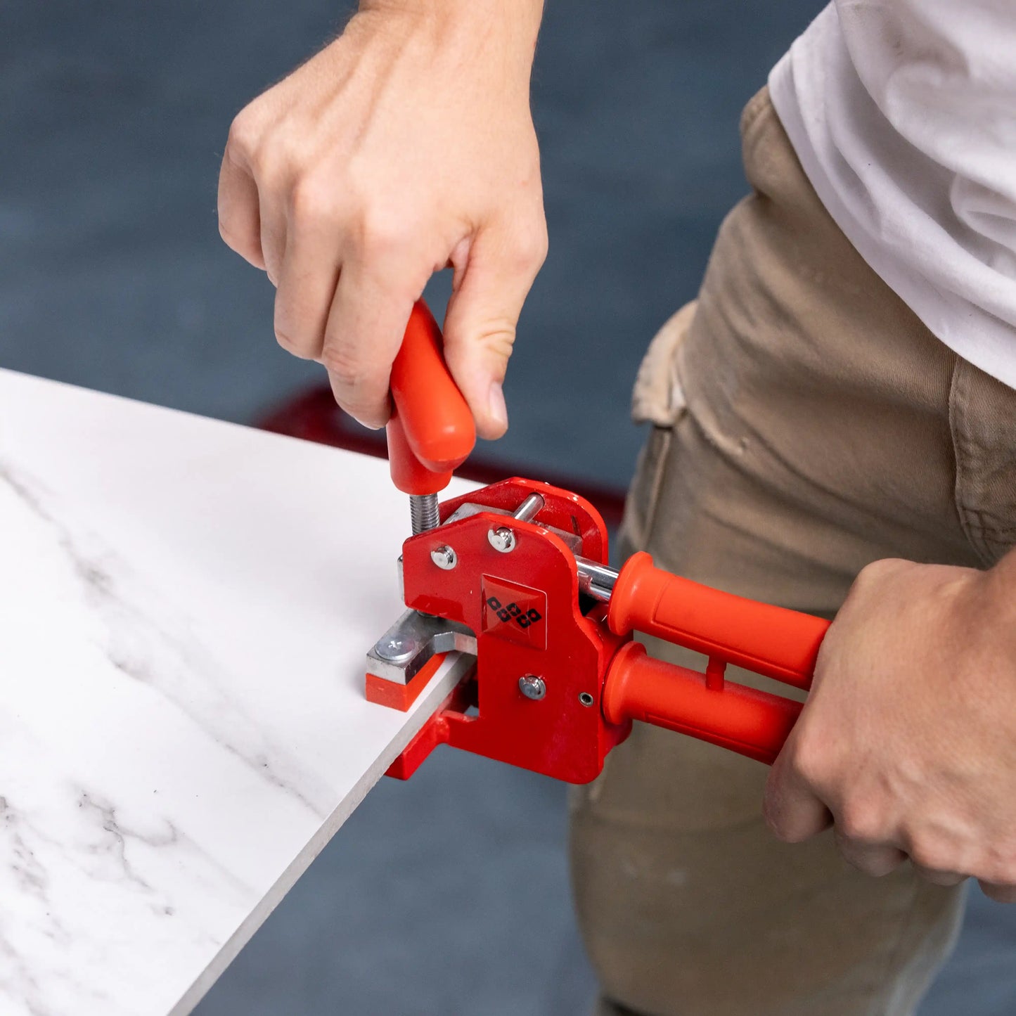 E1005 Hochleistungs-Plattenzange mit ergonomischem Griff für Präzision und Langlebigkeit