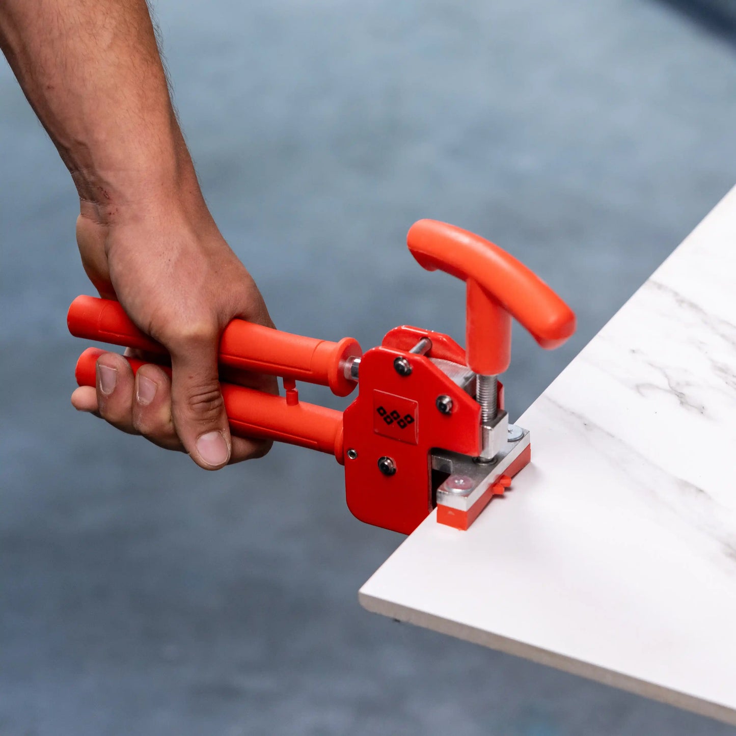 E1005 Hochleistungs-Plattenzange mit ergonomischem Griff für Präzision und Langlebigkeit