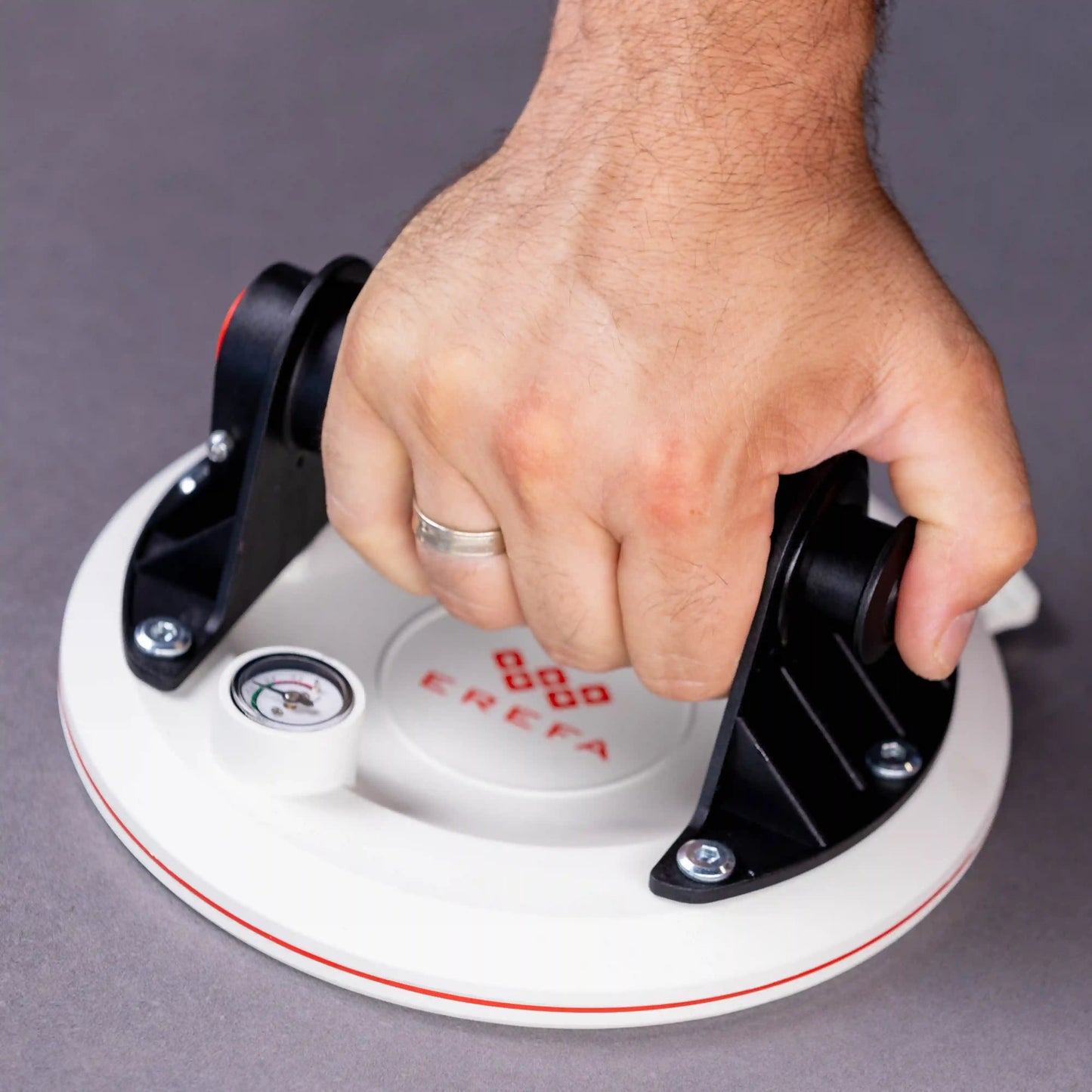 E3012 Manueller Saugnapf mit elektrischer Pumpe für das Handling schwerer Fliesen, 150 kg Tragkraft