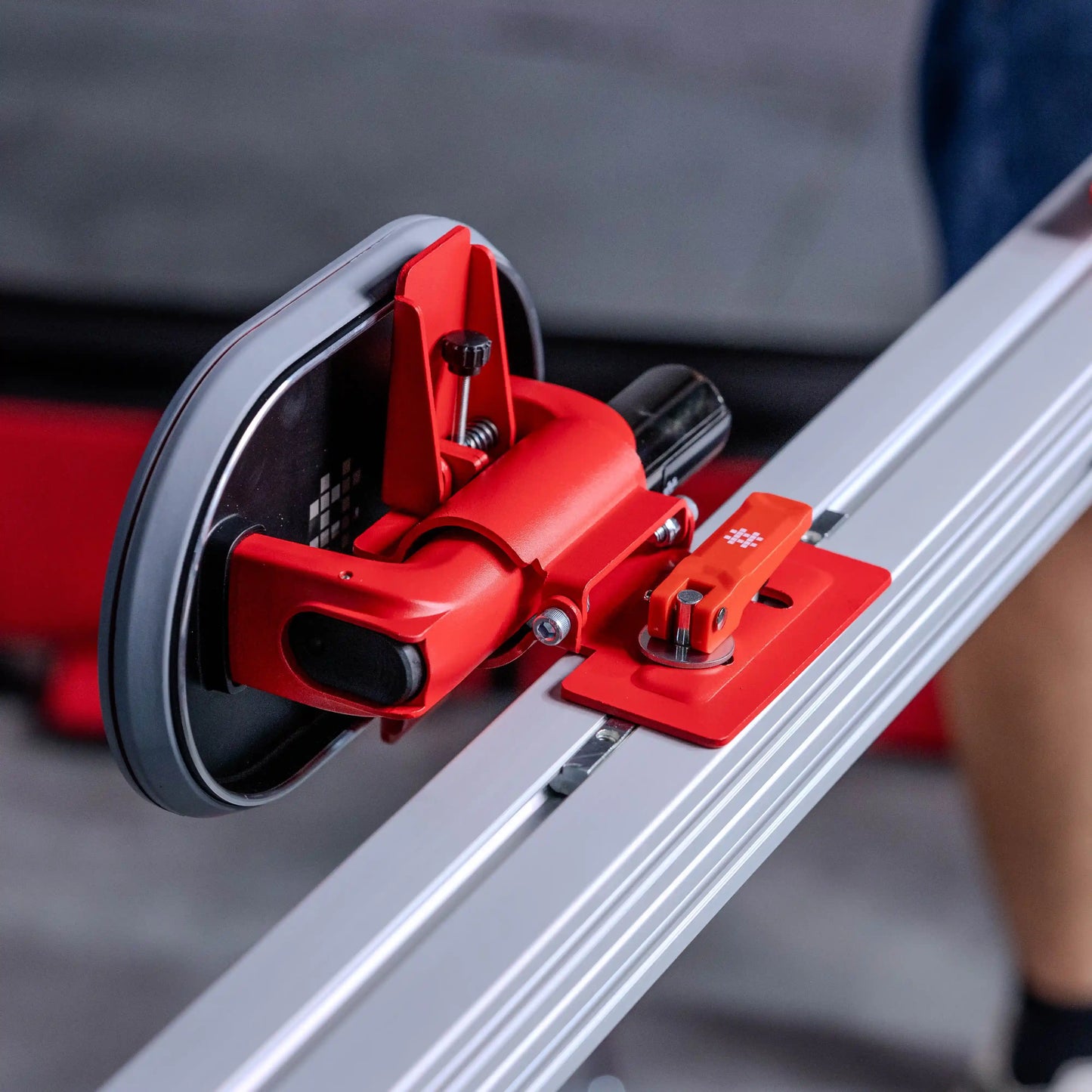 E4001 Schwerlast-Plattenheber mit Aluminium-Saugnapf und LCD-Display