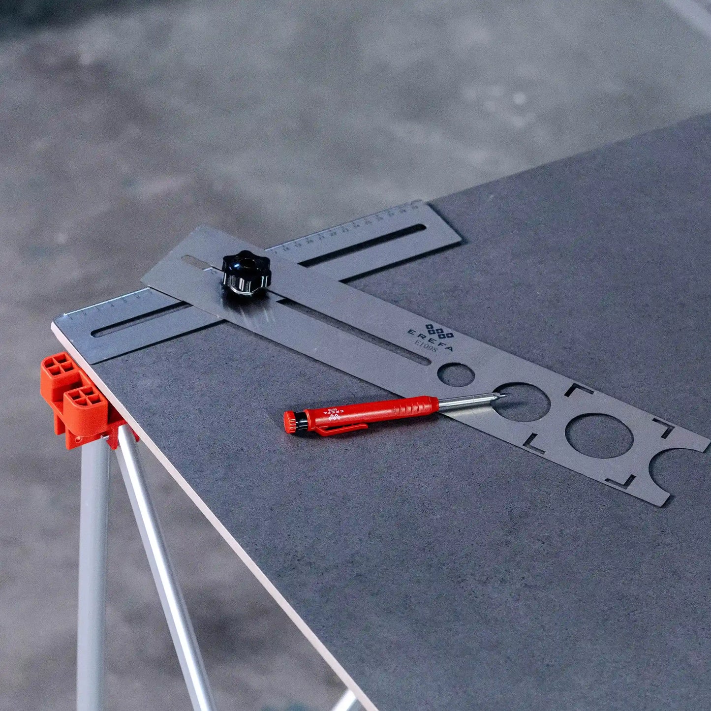 E2018 Extruded aluminum workbench with 6 legs for large format slabs