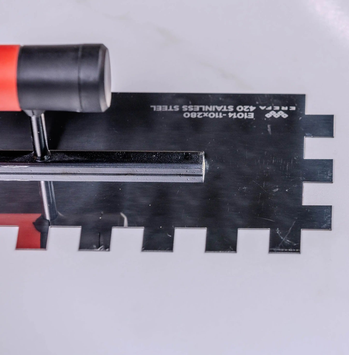 E1014 Inox gleterica sa zubima 15mm